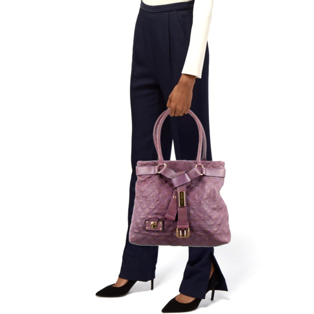 MARC JACOBS
Lilac Quilted Leather Casey Bag